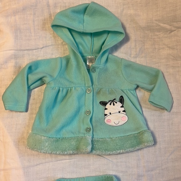 Two piece - Picture 2 of 6